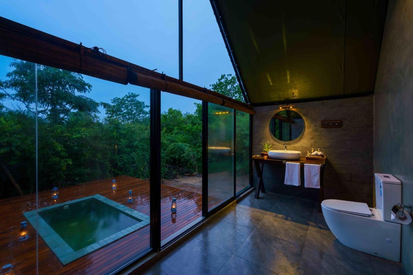 Makini Bush Camp, Yala Hotel Bagian luar foto